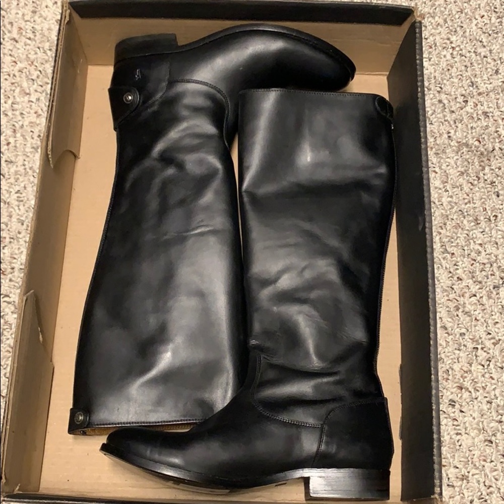NWT Frye Melissa Button Zip Back Black Boots